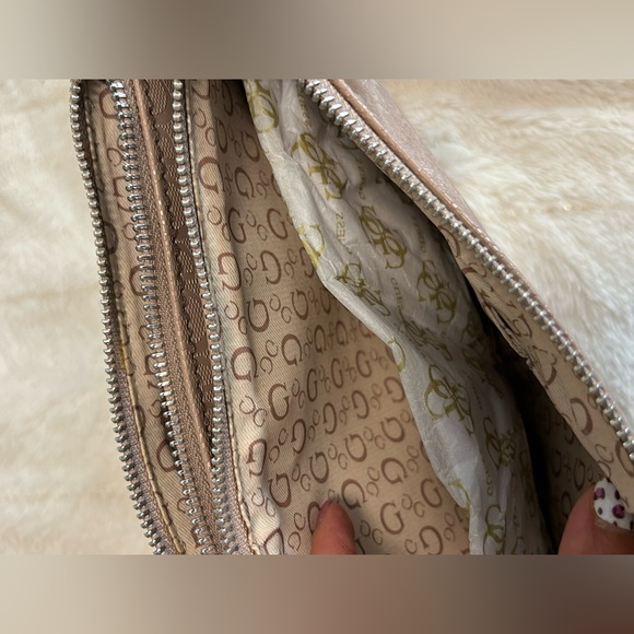 Guess bag light pink more like cream - Picture 3 of 5